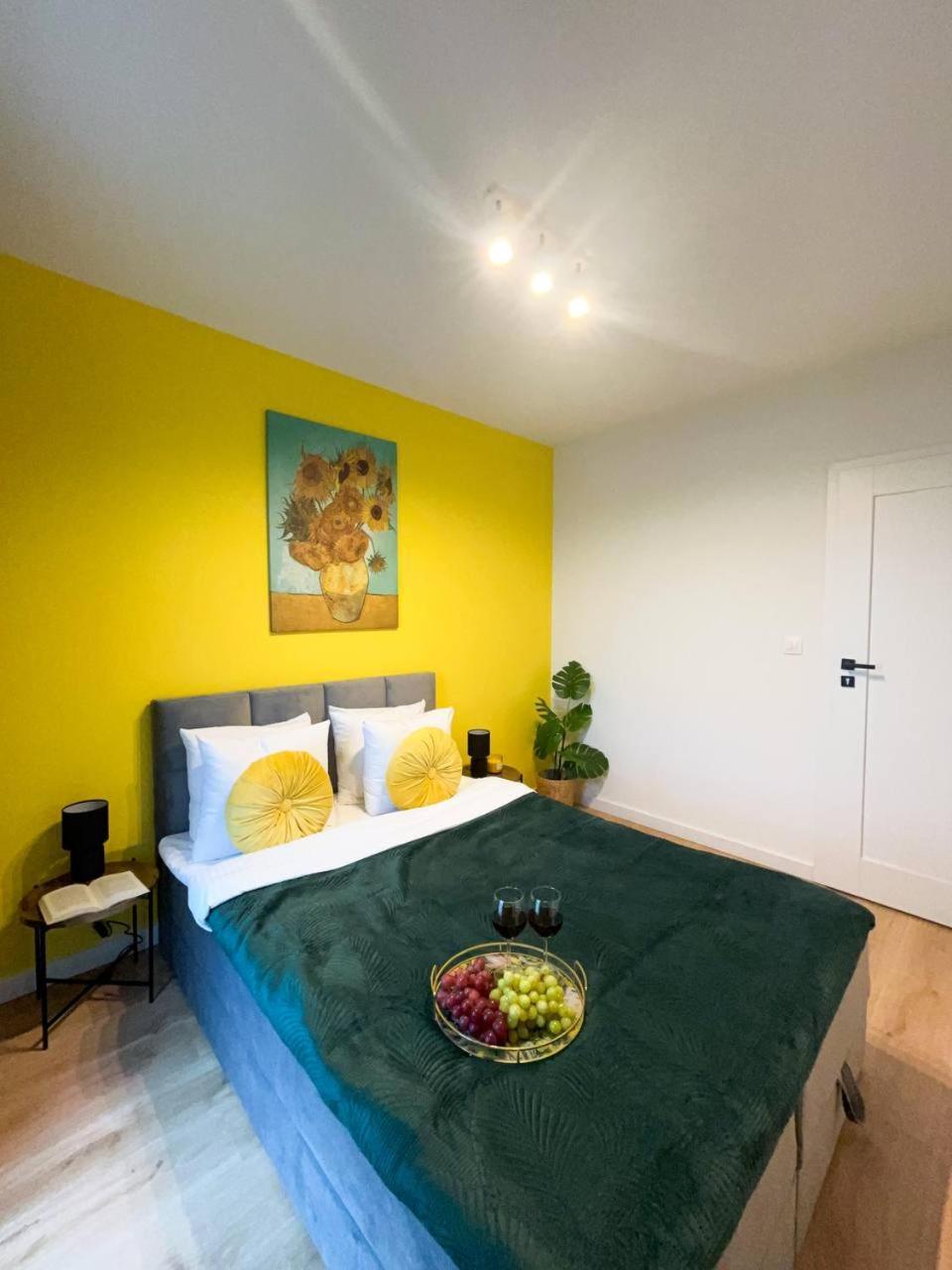 Lumina Luxury 3-Rooms Apartments With Parking Lodz  Exterior photo